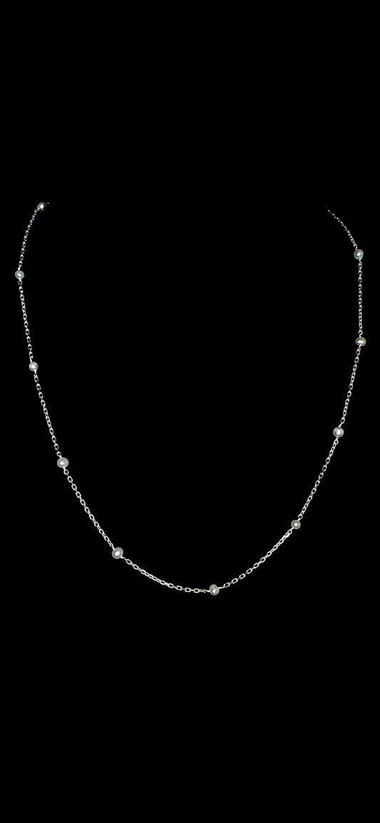 Dainty Pearl Necklace