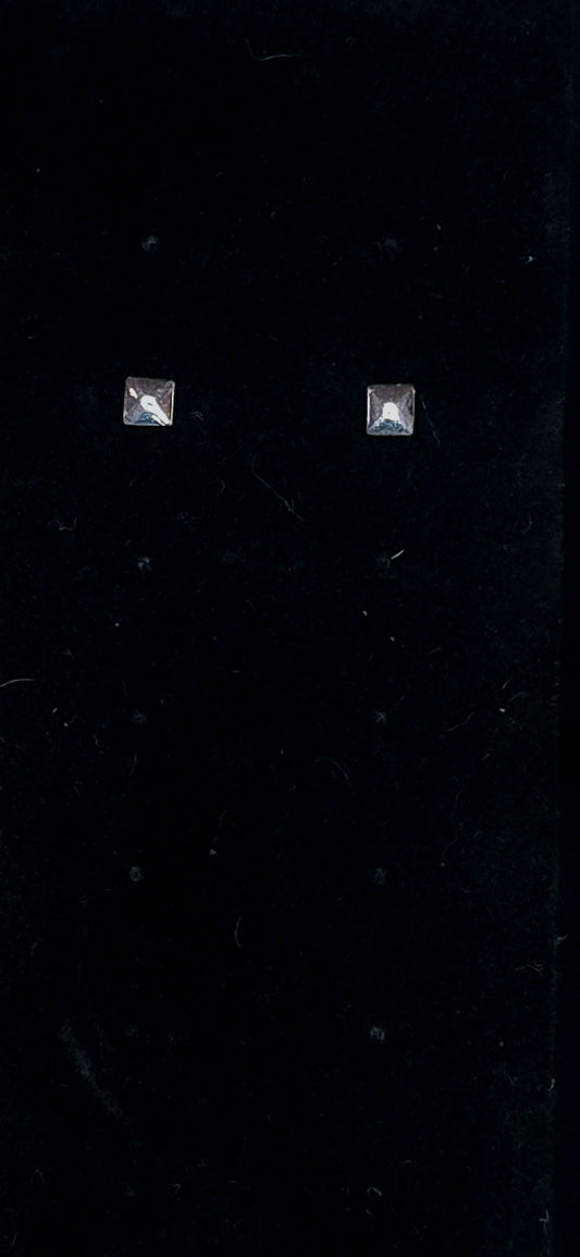 Pyramid Studs